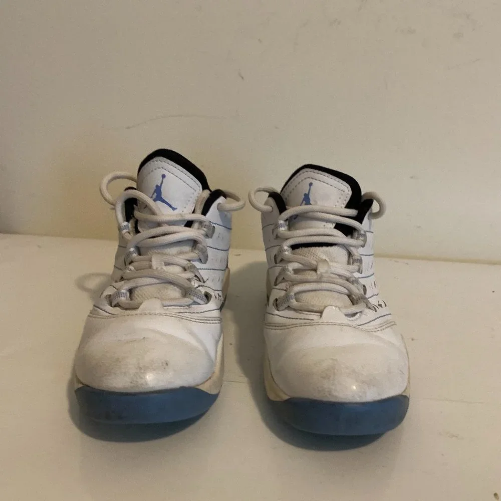 Nike Air Jordan Velocity High Top Sneakers - Picture 4 of 10